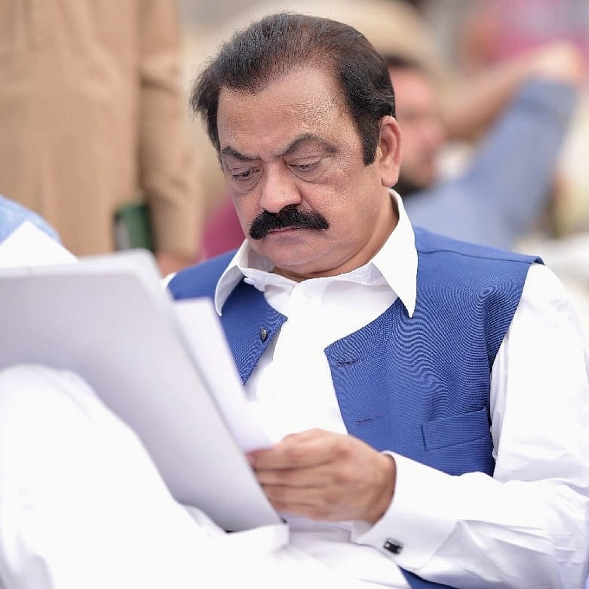 article-image