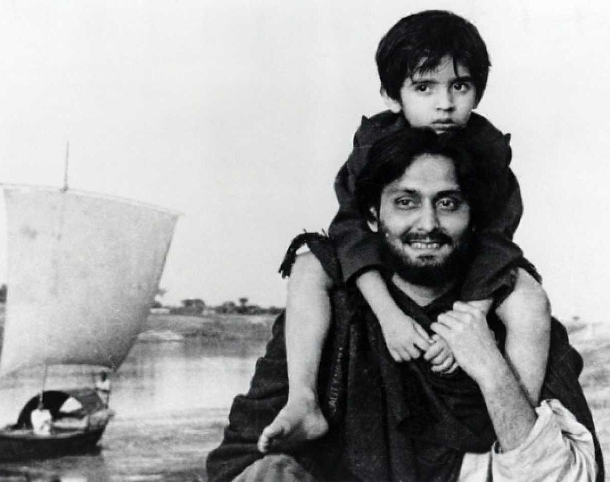 Soumitra Chatterjee in 'Apur Sansar' (1959), directed by Satyajit Ray