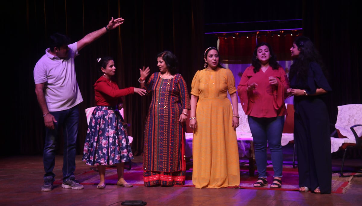 Bhopal: Sindhi play 'Zindagia Ja Rang' staged at 'Gamak-4' fest