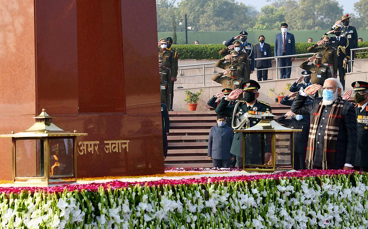 Prime Minister Narendra Modi pays tribute at the National War Memorial
