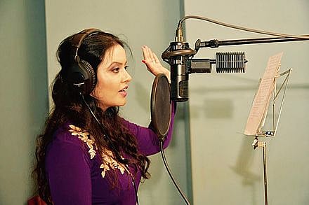 Fadnavis’ wife trolled for ‘100 years budget’ remark