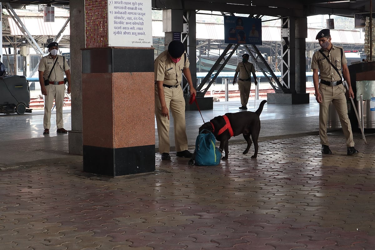 Mock drill for strengthening the safety of railway passengers organized at Pune station