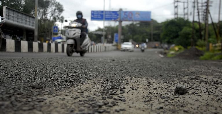 Madhya Pradesh: Sans trains, commuters, mishaps rise on Ujjain-Jaora BOT road