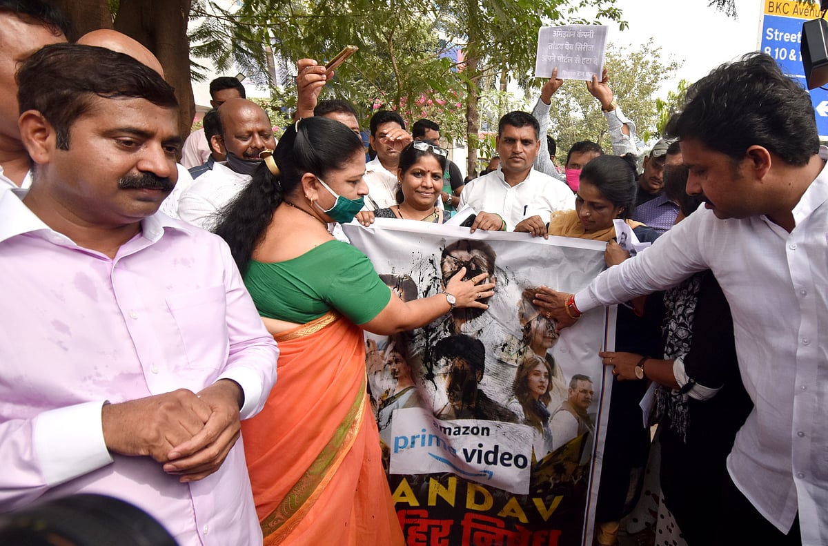 Mumbai: Police steps up security outside Saif Ali Khan, Amazon's office amid 'Tandav' controversy 