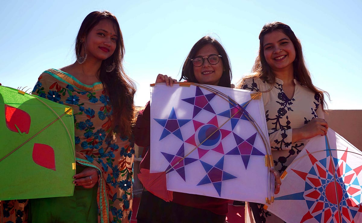 Participants at kite festival at Shalimar Fortleza Campus, Hoshangabad Road on Thursday.