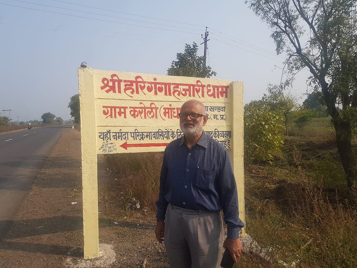 Madhya Pradesh: Retired office superintendent builds ashram near Sanawad to serve pilgrims along holy Narmada 