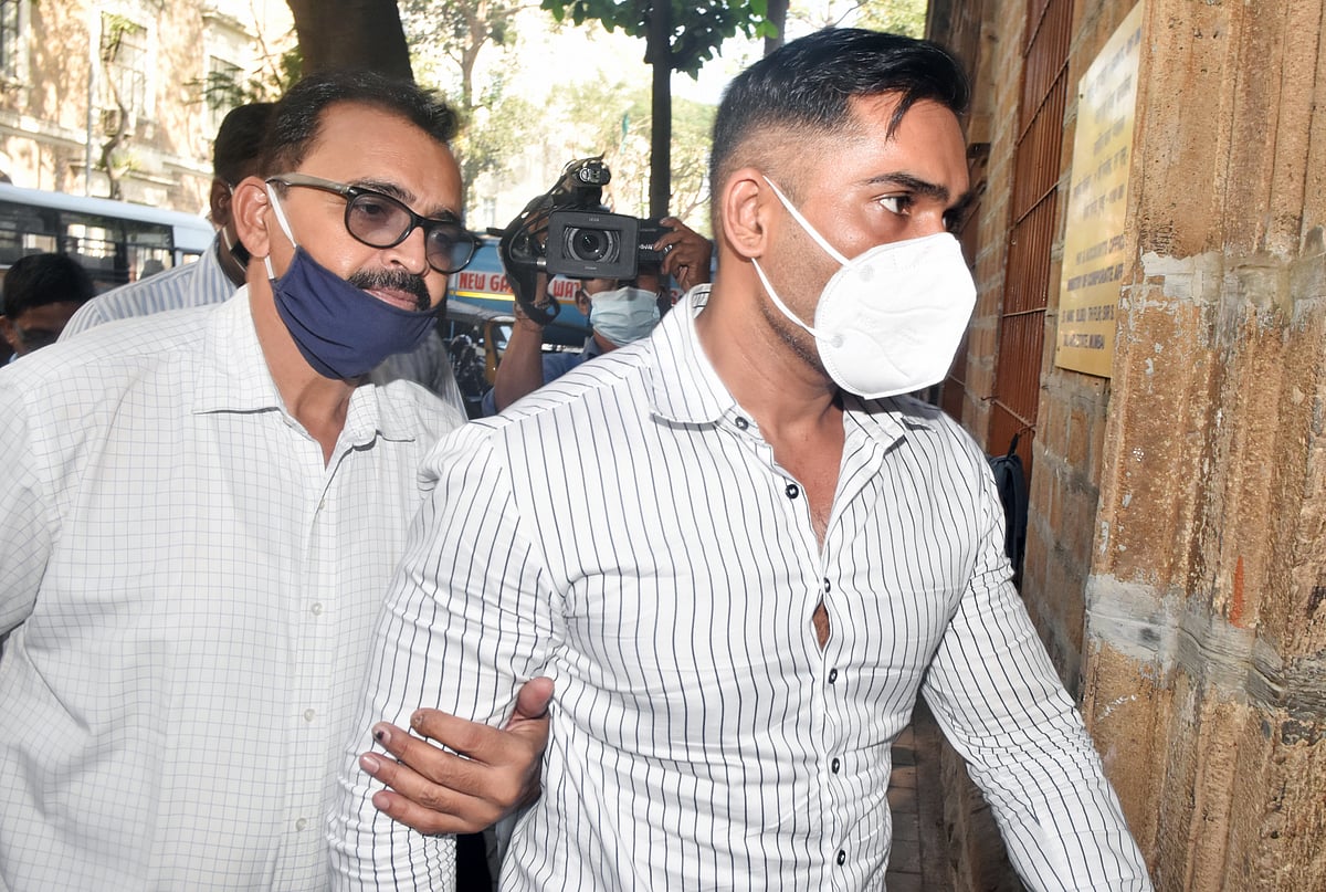 Mumbai: Maharashtra Minister Nawab Malik's son-in-law Sameer Khan sent to NCB custody till January 18