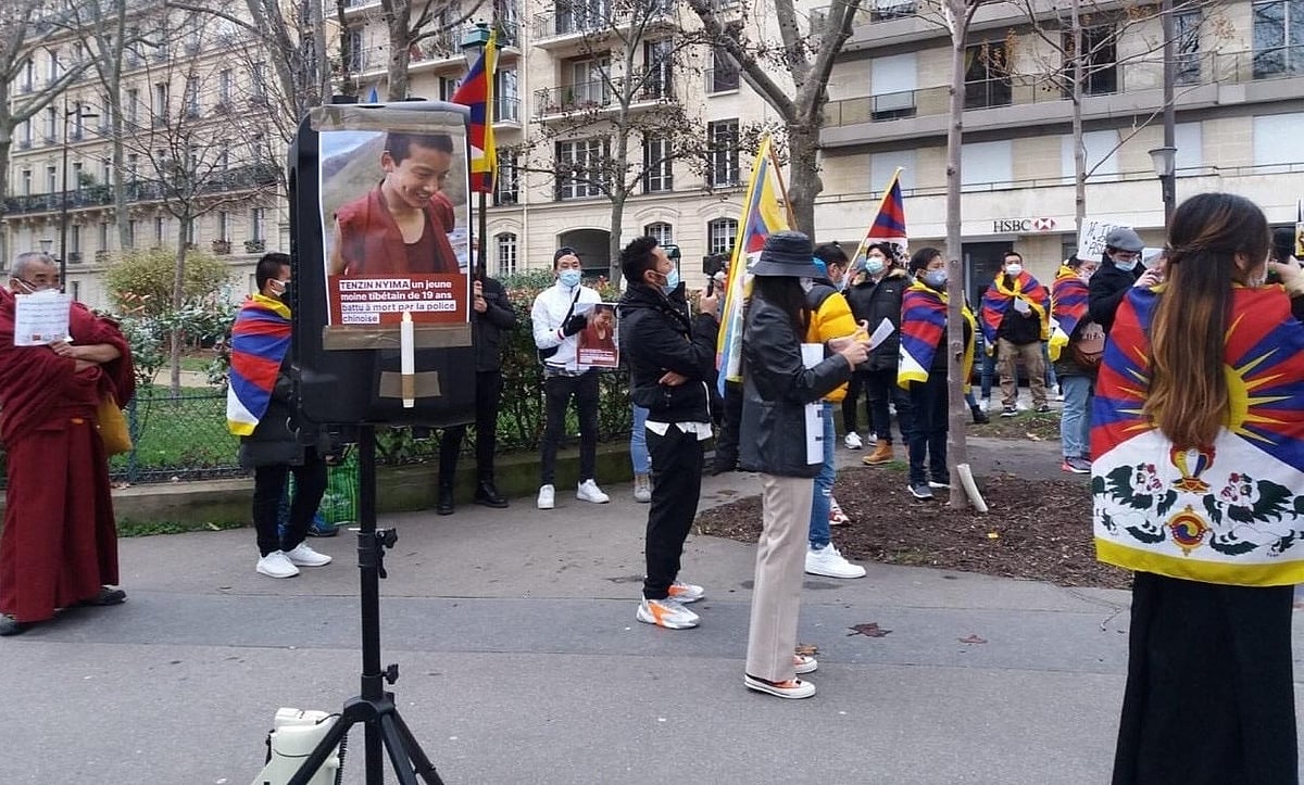 Protest outside China embassy in France against Tibetan monk's brutal in Chinese jail