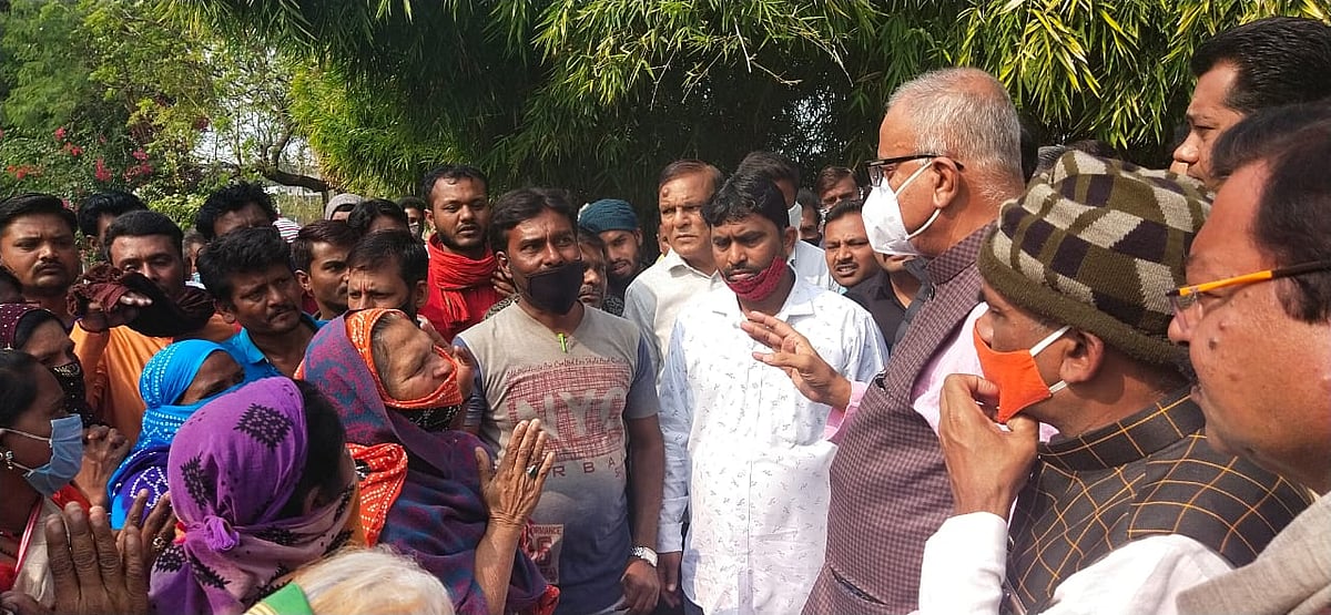 Madhya Pradesh: People residing on railway land in Khandwa told to shift in three months