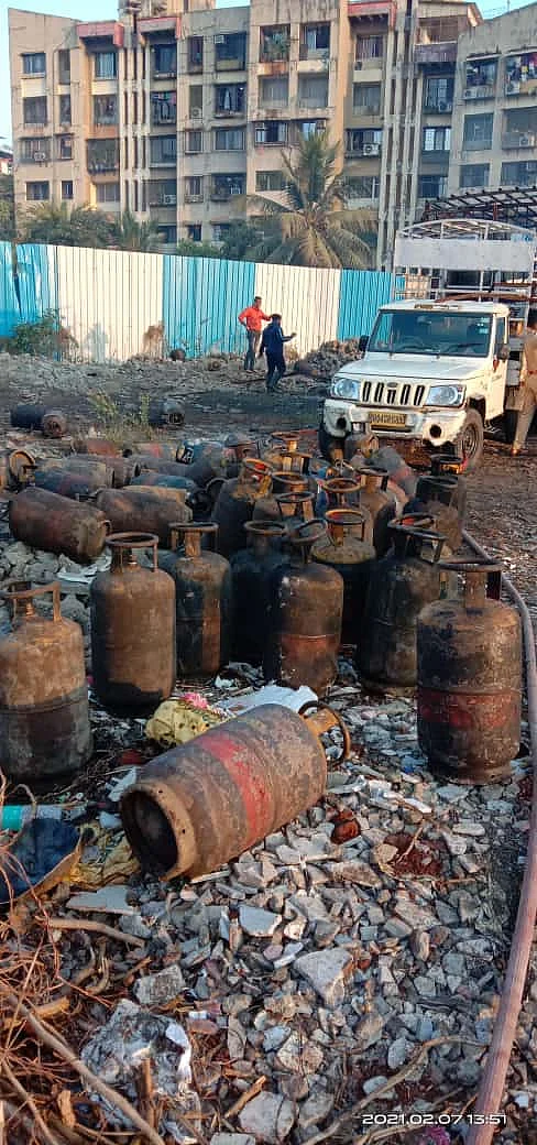 Blasts rock Mira Road as LPG cylinders kept in truck catches fire; see pics