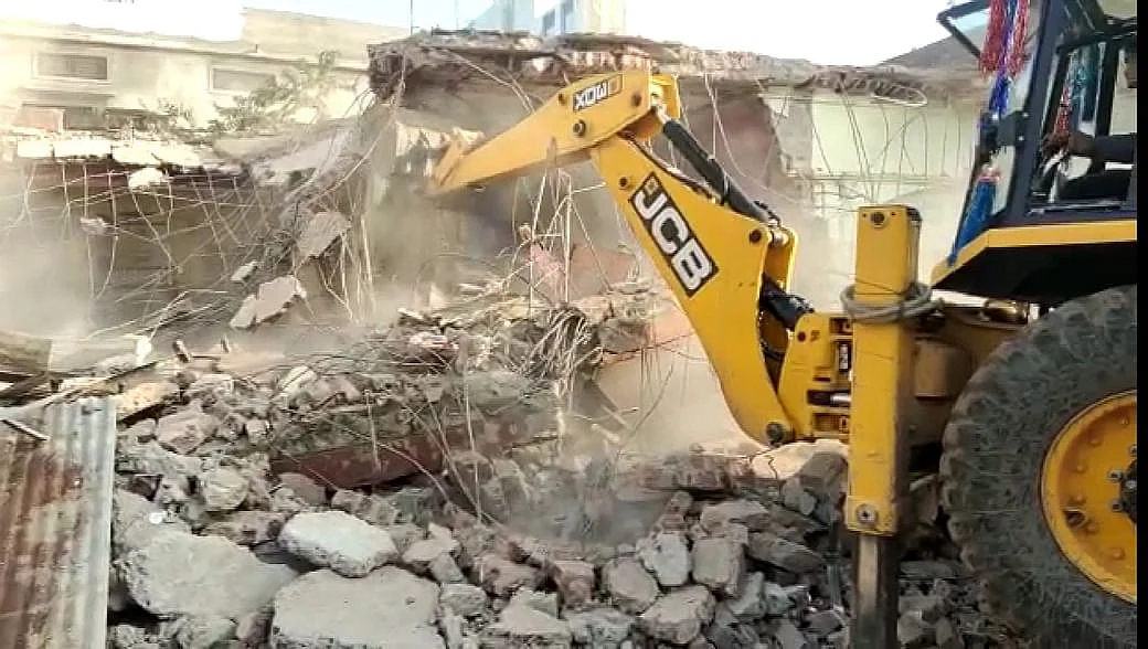 Uttar Pradesh News: Clash Erupts During Anti-Encroachment Drive In Agra; 5 Injured Including Civic...