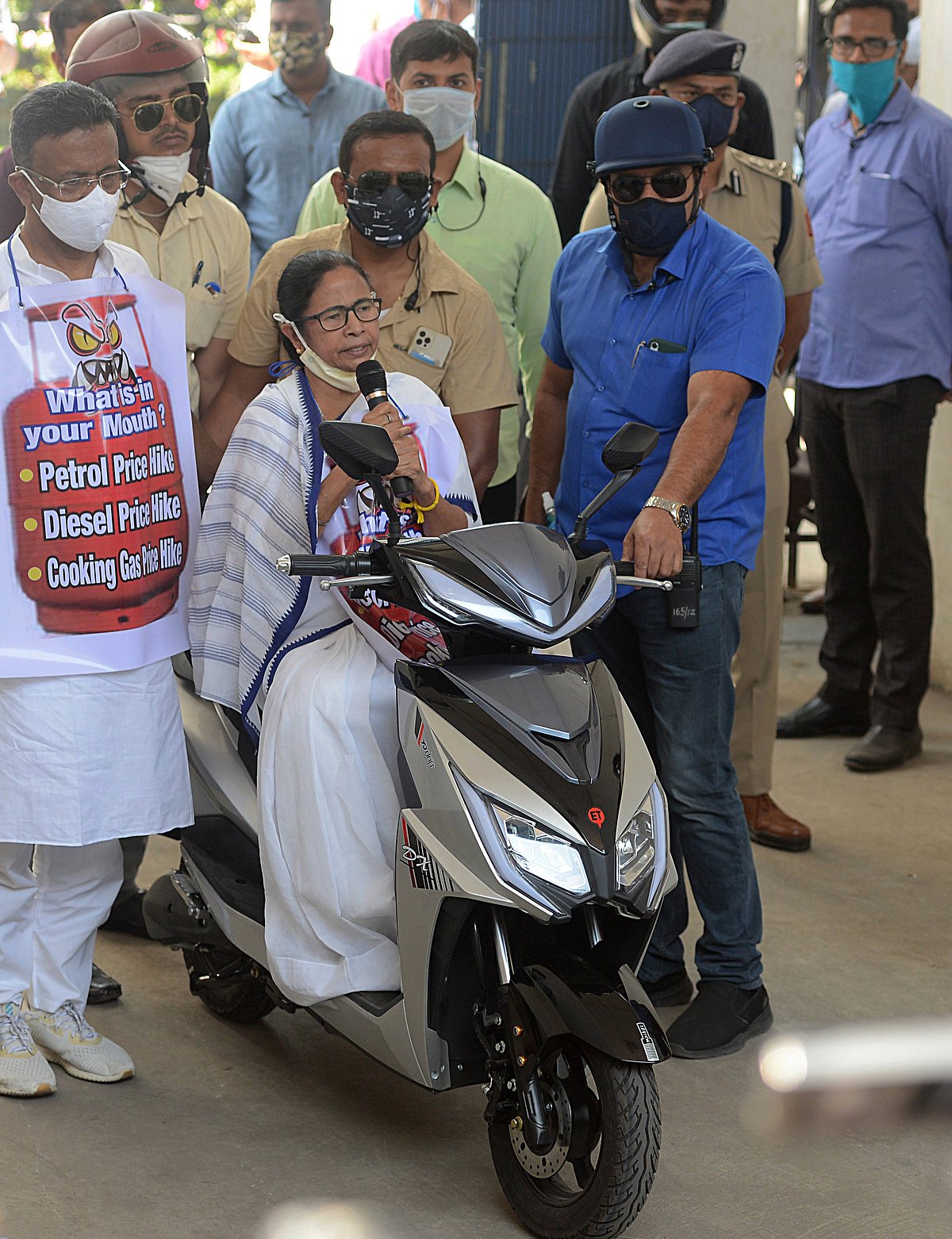 Mamata Banerjee adressing the media about her protest against the hike in price of petrol and diesel.