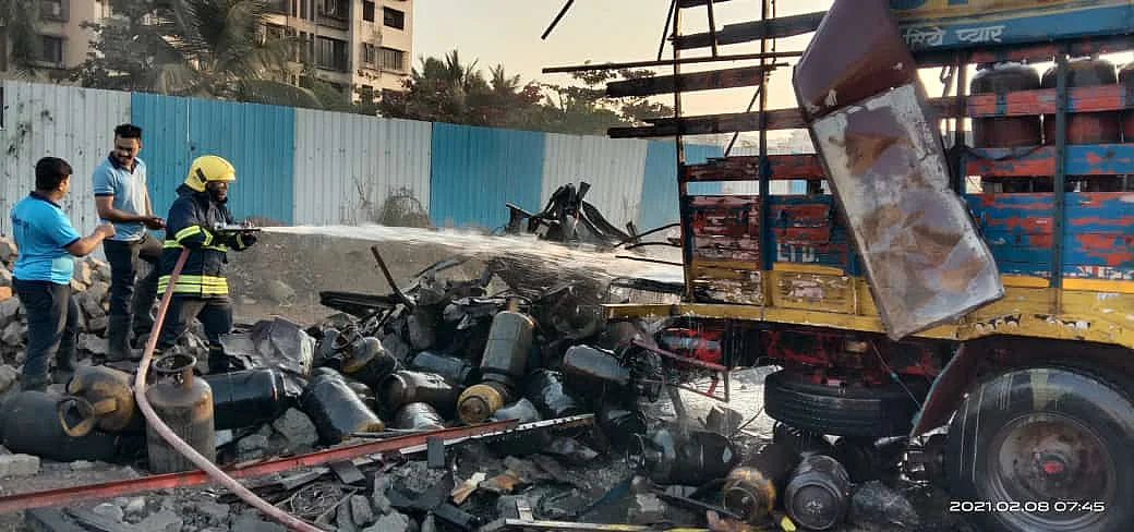 Blasts rock Mira Road as LPG cylinders kept in truck catches fire; see pics