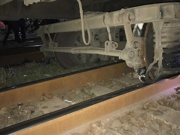 Mumbai: Trolley of CSMT-Hyderabad special train derails while departing; no injuries reported