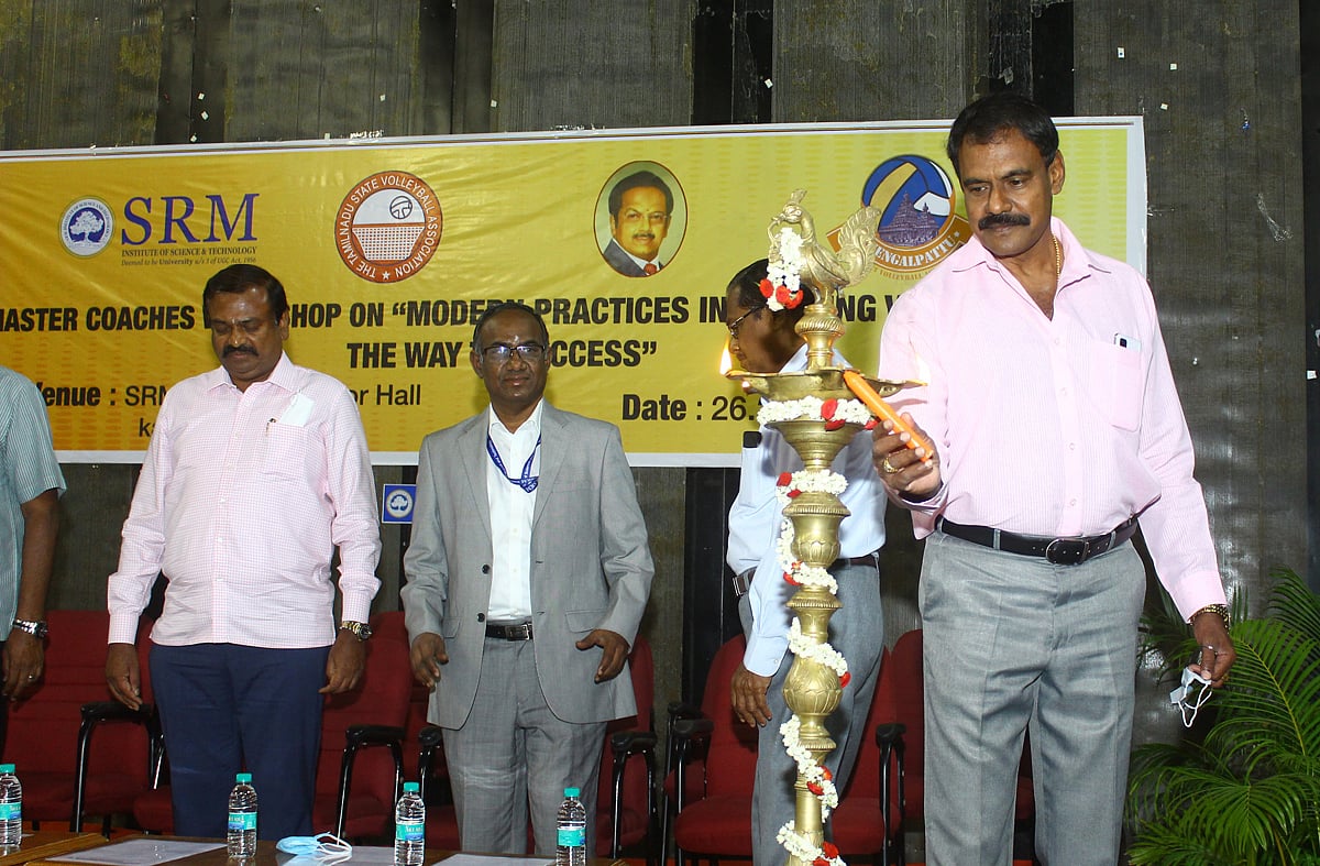 SRM holds Master Coaches workshop in training Volleyball