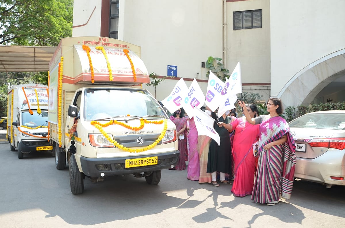State Bank of India celebrates International Women’s Day and organizes ‘Annadan’

