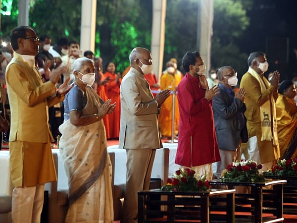 Madhya Pradesh: President lays foundation stone for renovation of Singourgarh Fort in Damoh district