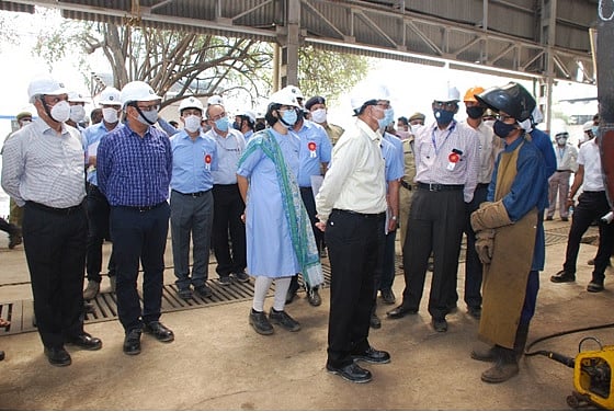 General Manager, Central Railway inspects Matunga Workshop