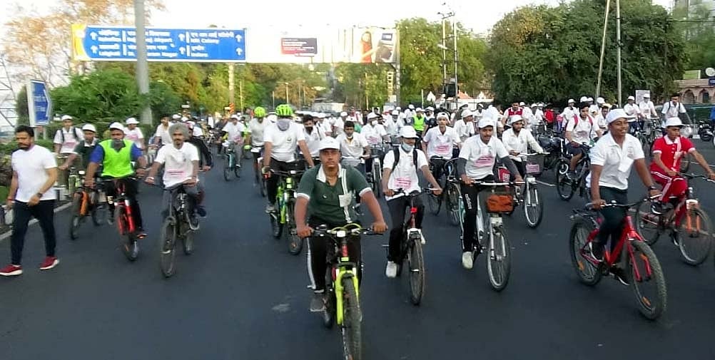 Residents pedal to spread message cleanliness message in Bhopal on Sunday 