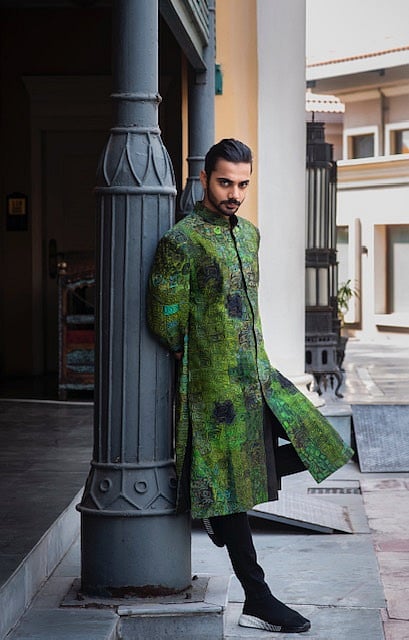 An achkan can make for 
an ideal wedding outfit