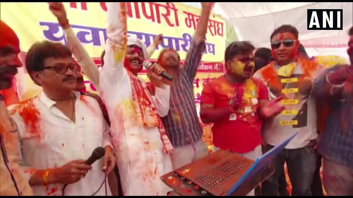 Music programme in Damoh on Rangpanchami