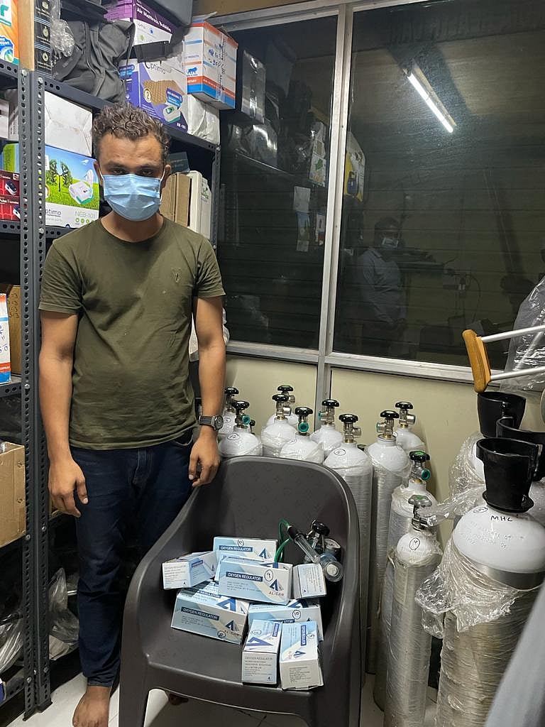 Mumbai: Man arrested from Jogeshwari for hoarding oxygen cylinders, kits for black marketing; see pics 