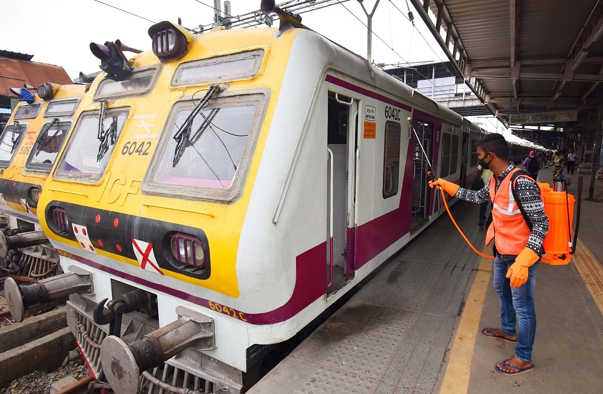 Mumbai: Central Railway installs electric wipers on local trains