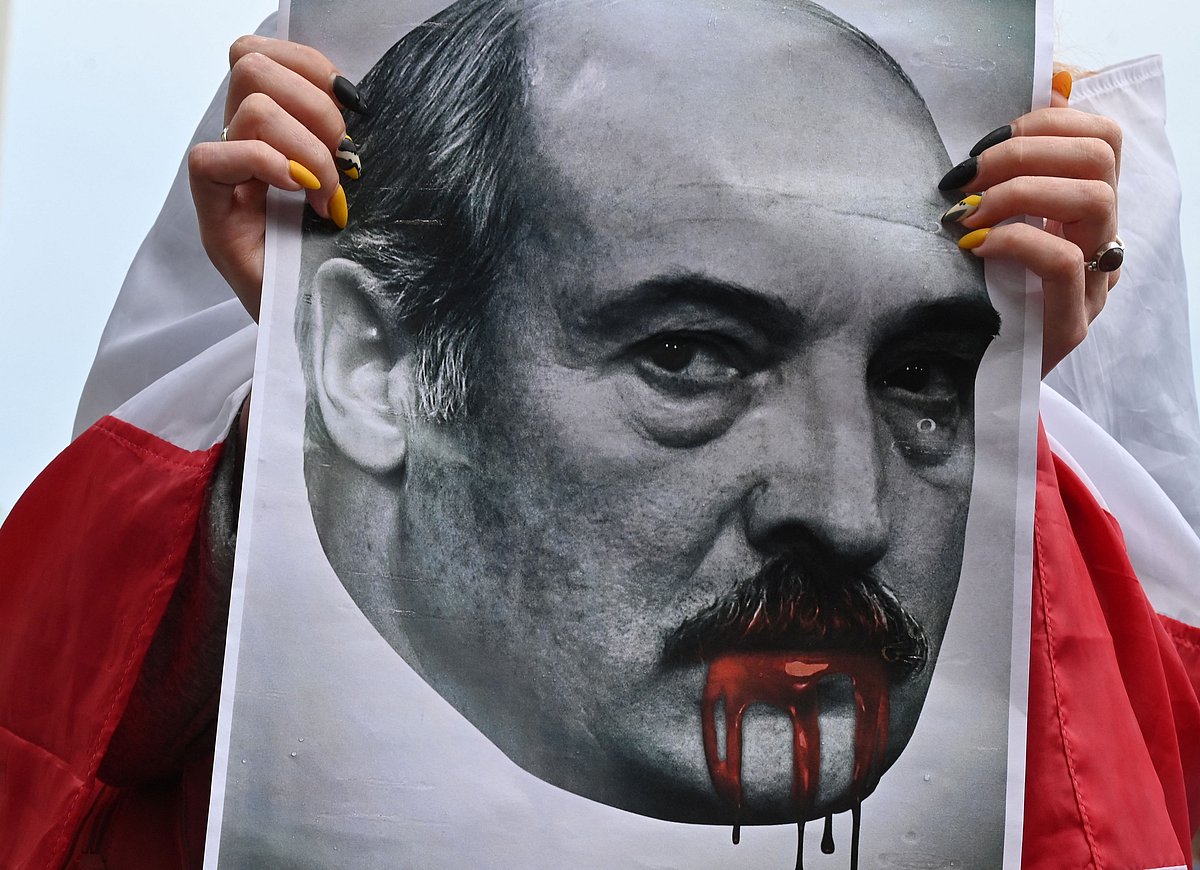 US to sanction Belarus state firms after plane diversion