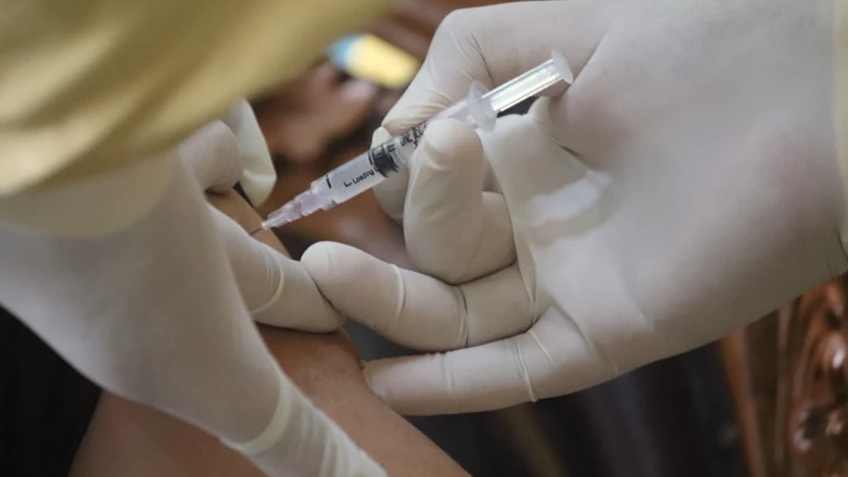 'Who are we trying to fool?': Congress accuses govt of PR after India sees dip in COVID-19 vaccination numbers post Monday's record