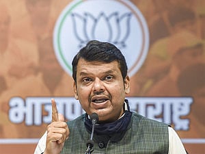 Mumbai: Fadnavis says threat message from Pakistan taken 'very seriously'; probe underway  | PTI