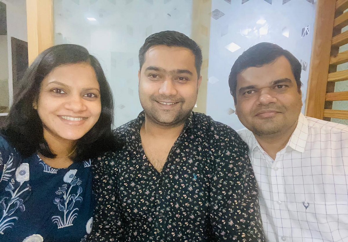 (From left) Dr Babita Niranjan Dubey with her husband Dr ashutosh Dubey and brother Dr Sanjeev Niranjan.