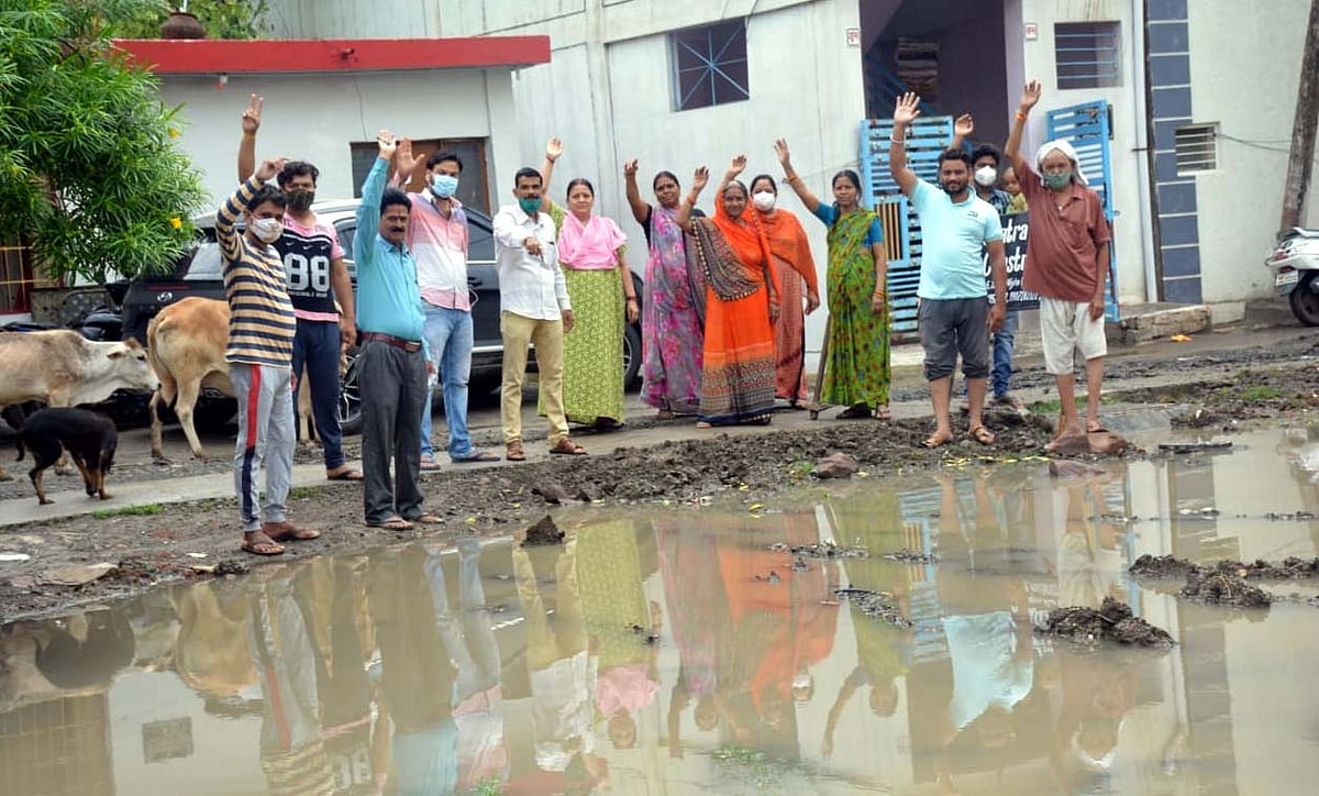 Bhopal: Pothole-ridden roads, black soil slush pose risk to lives of commuters in Kolar