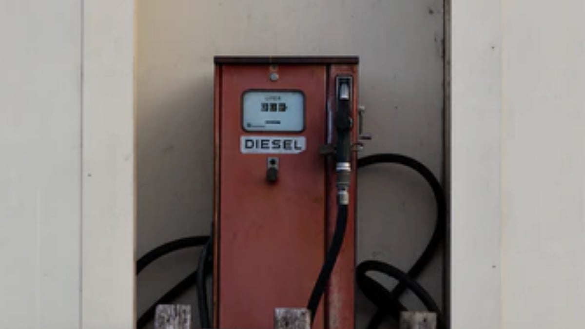 Fuel price nears Rs100-mark: Priyanka Gandhi slams Centre; netizens echo her sentiments