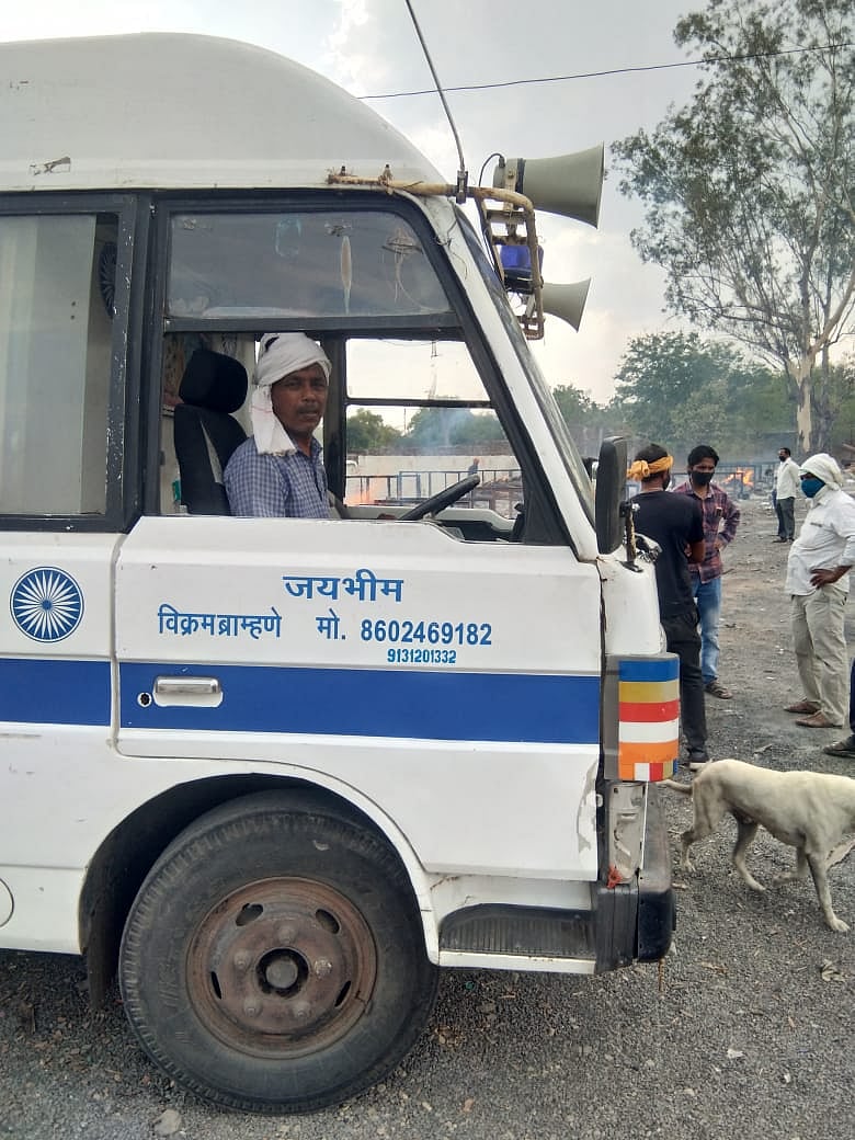 Bhopal: Dalit man sells wife and daughter’s jewelleries to buy hearse and help people