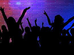 Thane: Two senior police inspectors suspended, two ACPs transferred after sting op reveals dance bars operational amid COVID-19 