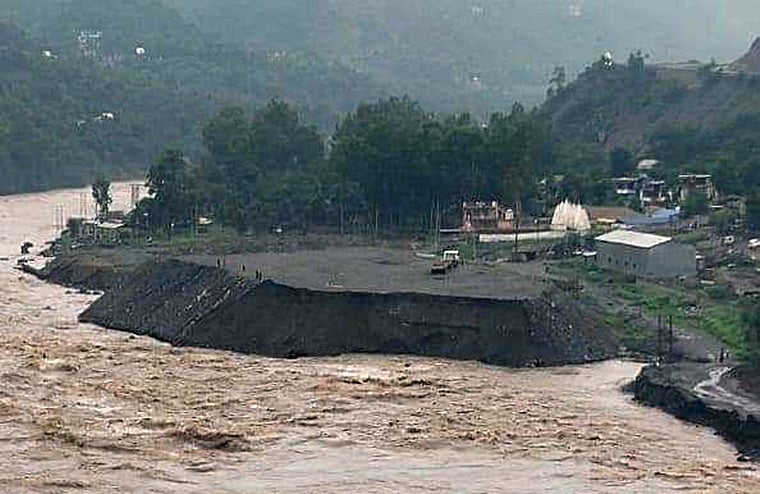 Jammu and Kashmir cloudburst: 7 dead, 17 rescued, 19 still missing in Kishtwar district 