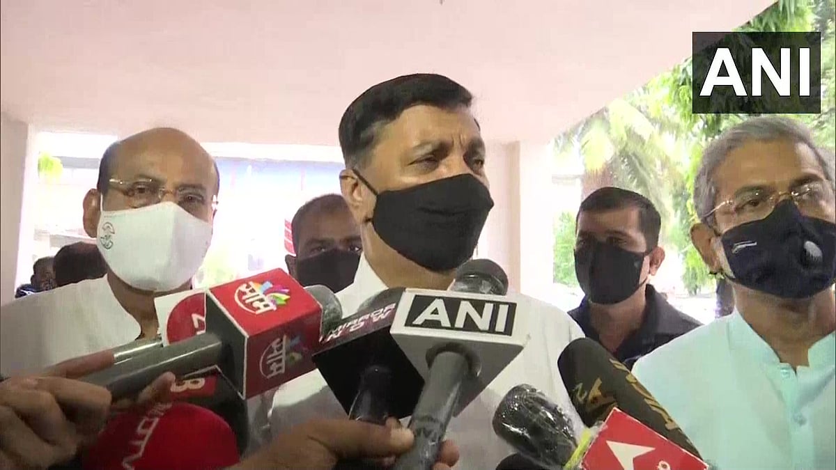 Congress leader Balasaheb Thorat claimed that the alliance is strong and there is no rift in the party.