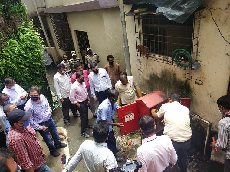 Mira Bhayander: AEML acts against habitual defaulters, power thieves in Kashimira