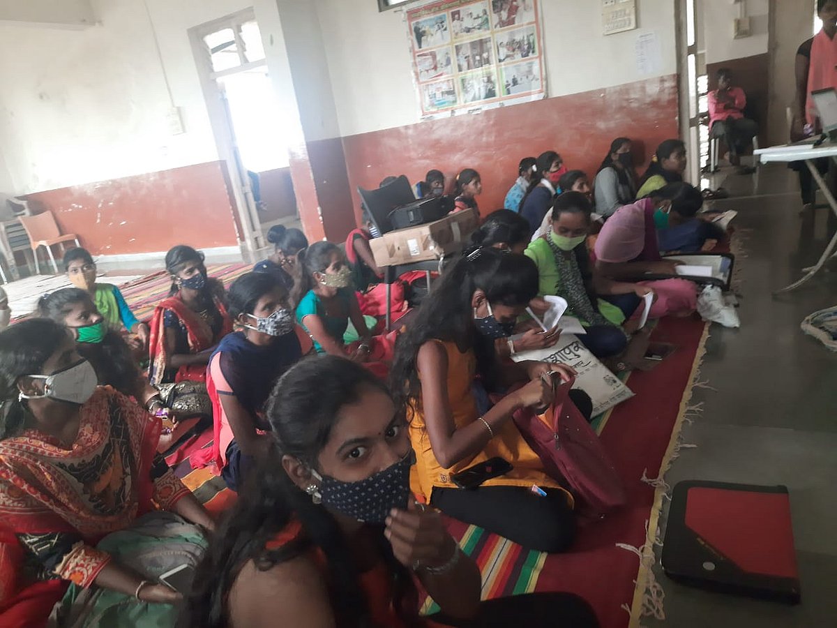 Palghar: 140 tribal girls fill forms for govt jobs