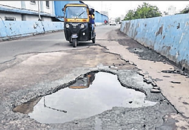 Crater on bridge connecting bandra station to terminus