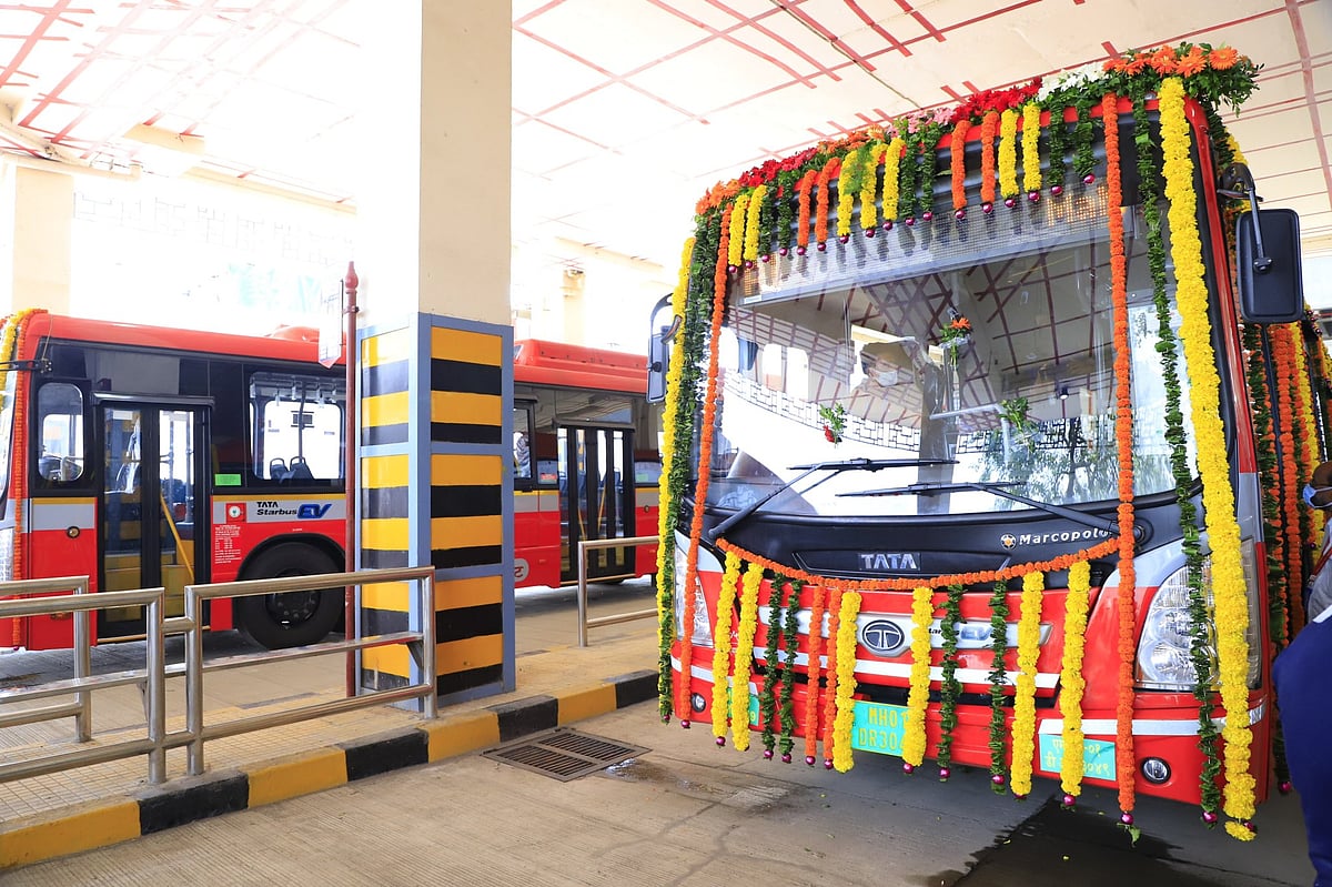 A total of 270 electric buses will be plying in Mumbai from now
