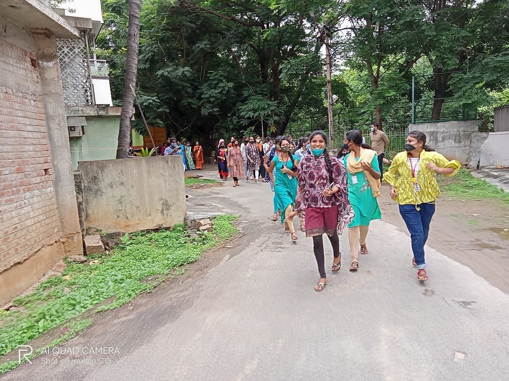 SJR College for Women, Rajajinagar NSS students participated in Fit India Freedom Run 2.0 conducted at the college.