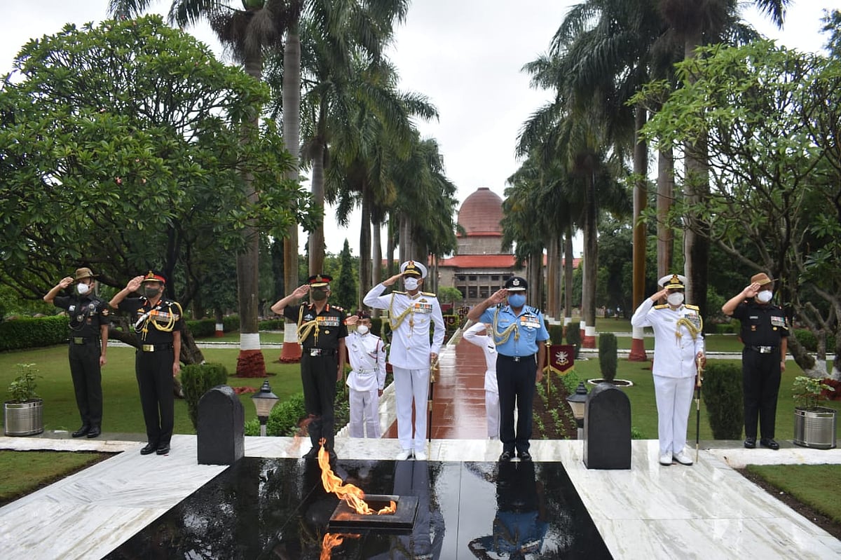 Pune: Three service chiefs, course-mates, visit alma mater NDA