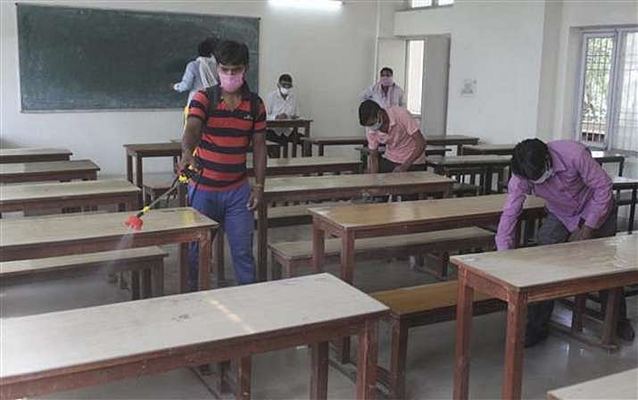 Madhya Pradesh: Tug of war over reopening of schools in state