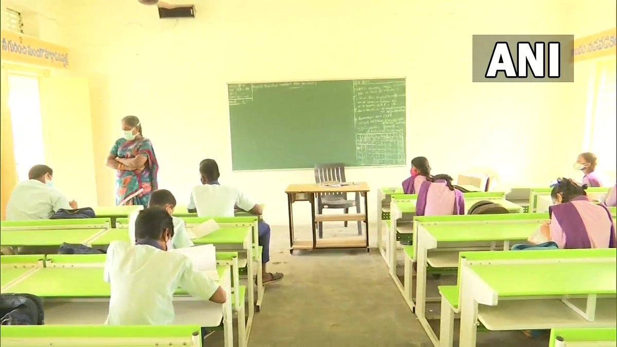 Each section should have a maximum of 20 students only