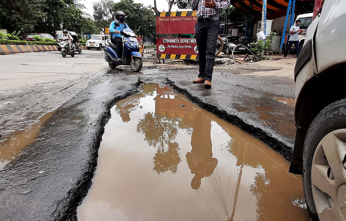 Sakivihar road in Sakinaka - Before