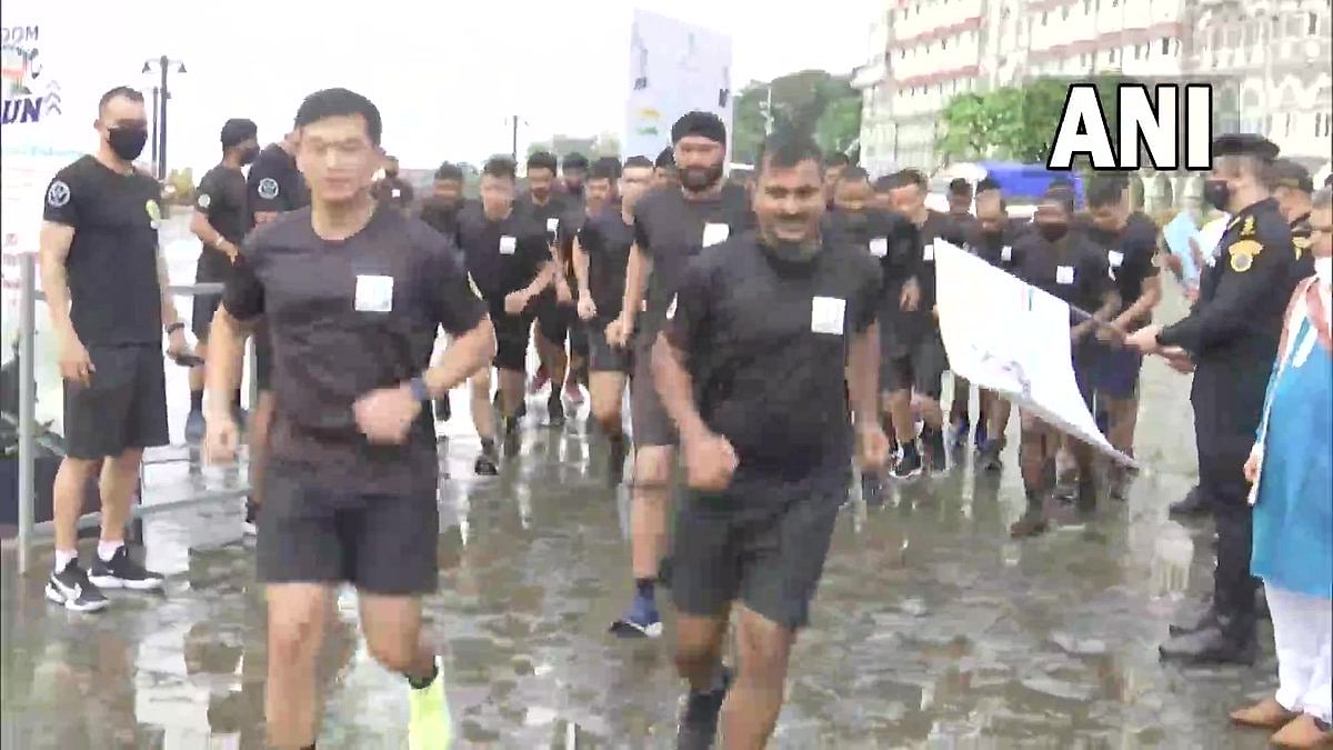 Fit India Freedom Run 2.0 flagged off from Gateway of India in Mumbai.