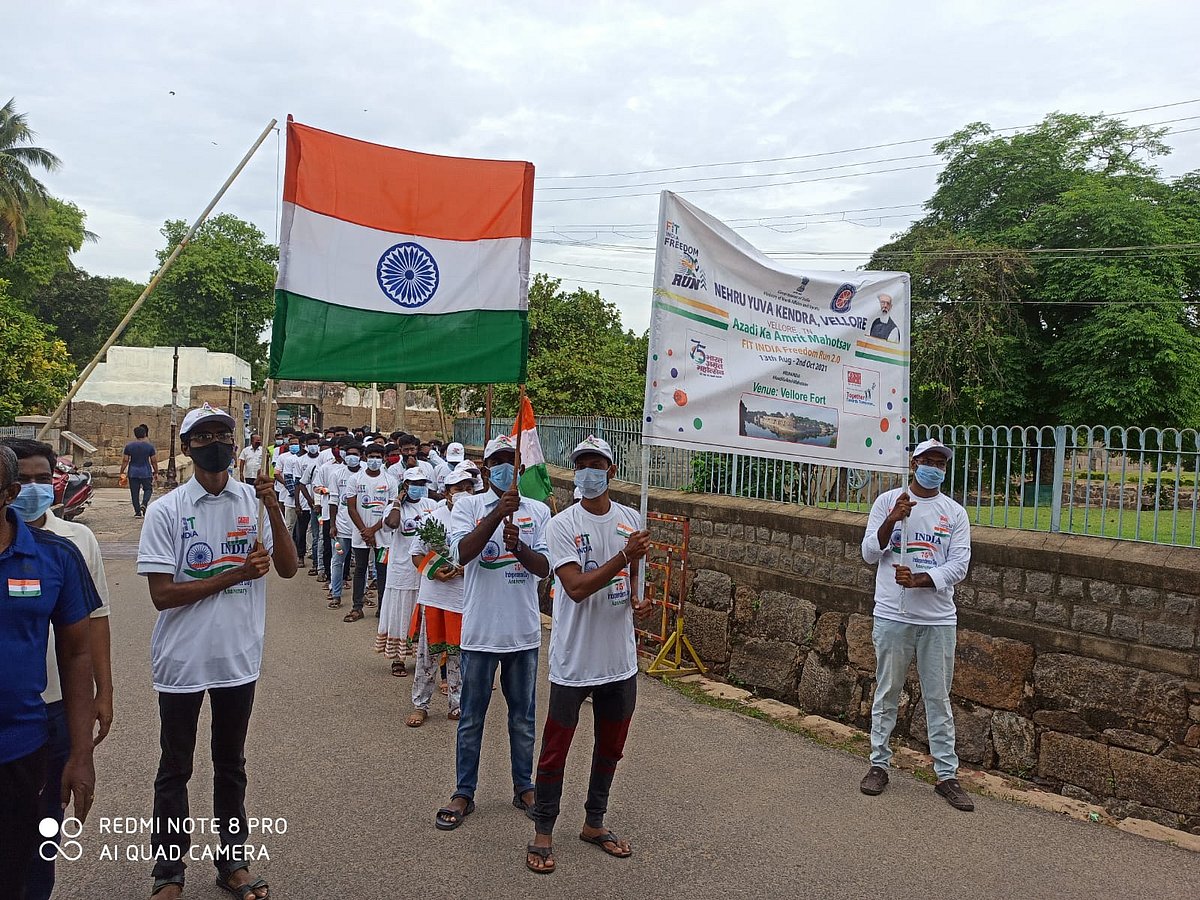 Nehru Yuva Kendra #Vellore organised Fit India Freedom Run 2.0 in coordination with NSS starting from Vellore fort as part of 