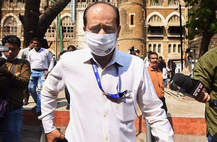 Ex-cop Vaze named key accused in chargesheet 