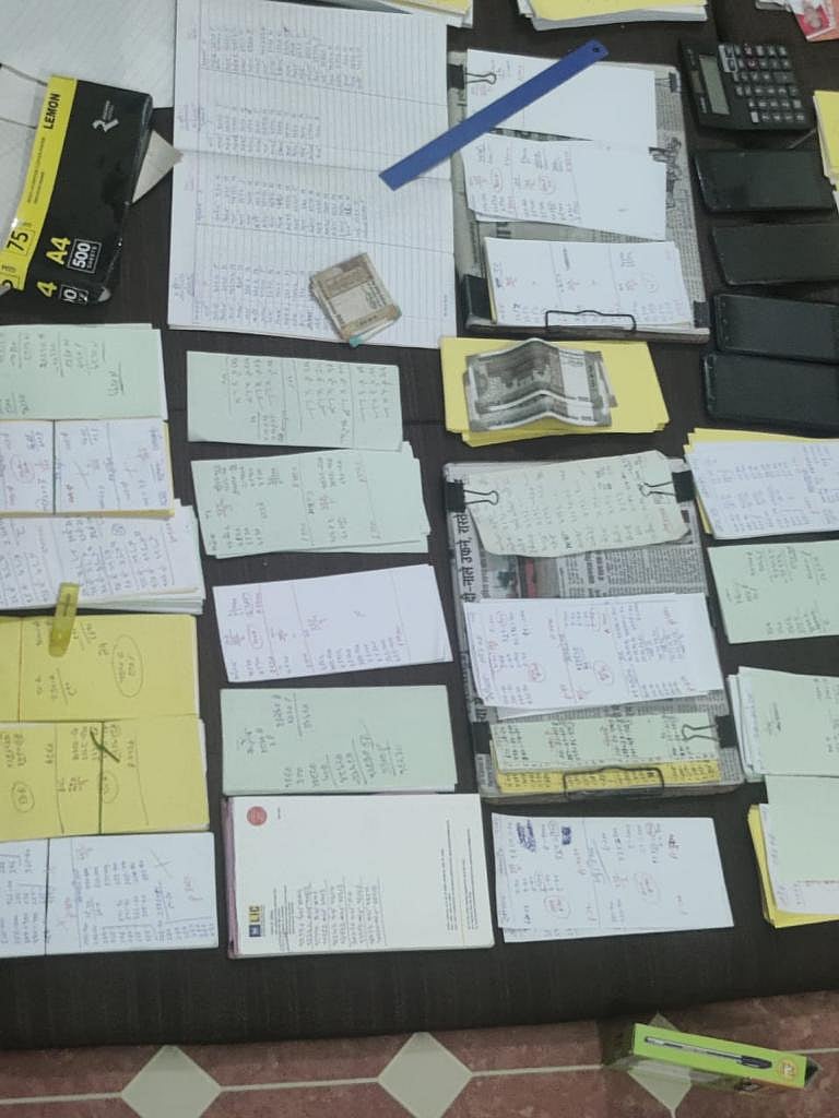 Indore cops arrest two for operating
gambling racket